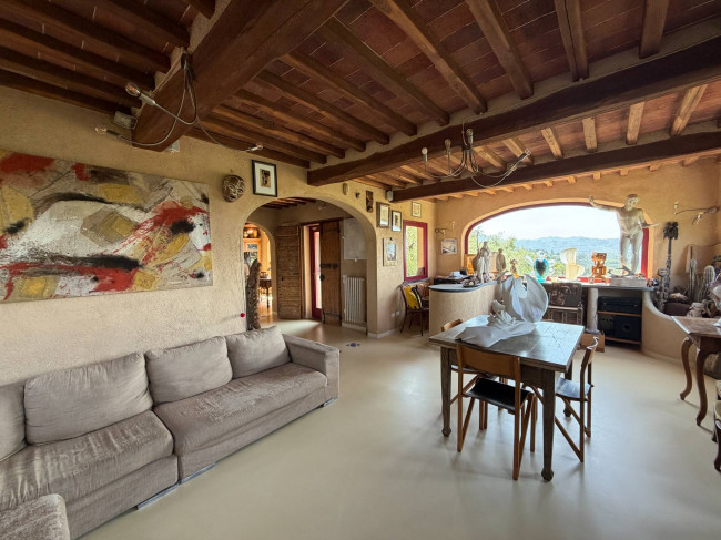 Rustico - Casale in vendita a Camaiore