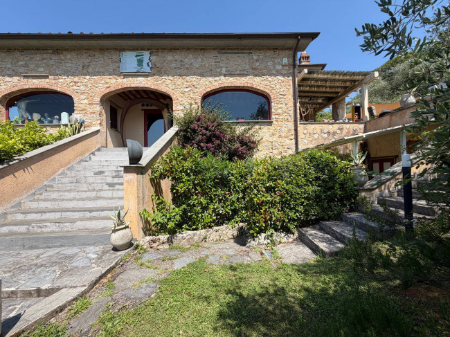 Rustico - Casale in vendita a Camaiore