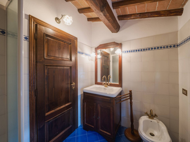 Rustico - Casale in vendita a Camaiore