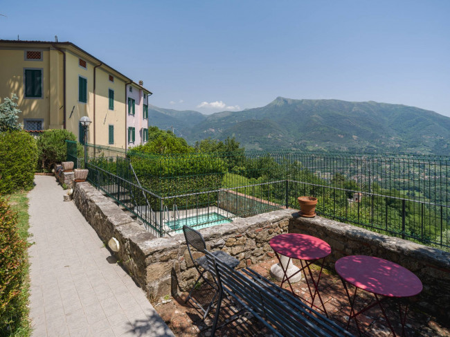 Rustico - Casale in vendita a Camaiore
