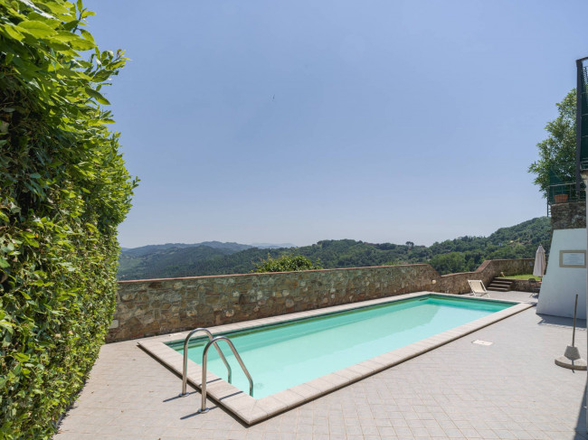 Rustico - Casale in vendita a Camaiore