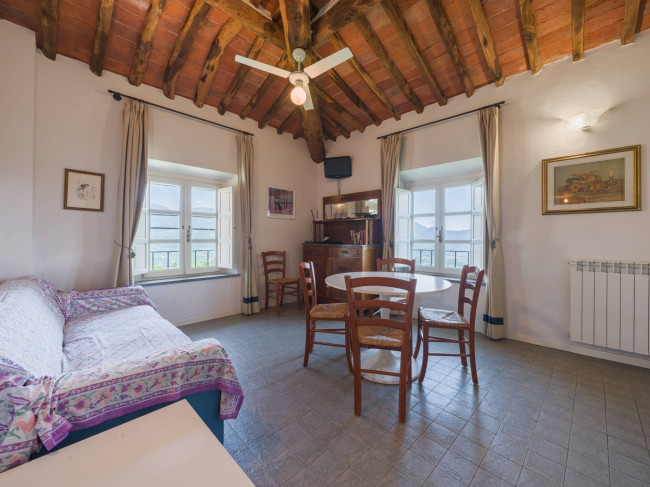 Rustico - Casale in vendita a Camaiore