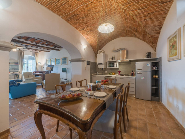 Rustico - Casale in vendita a Camaiore