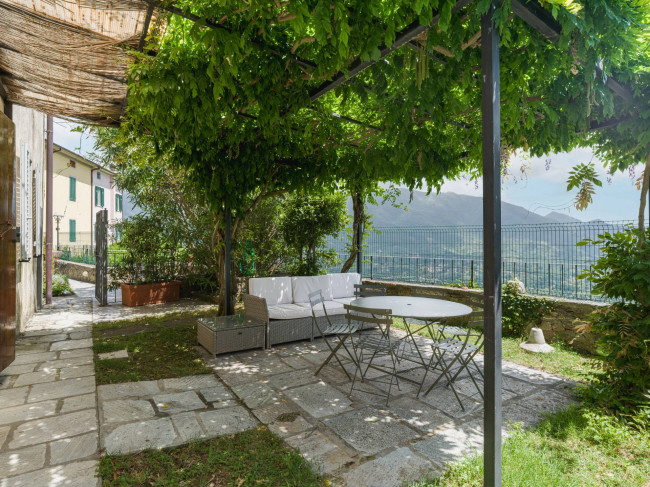 Rustico - Casale in vendita a Camaiore
