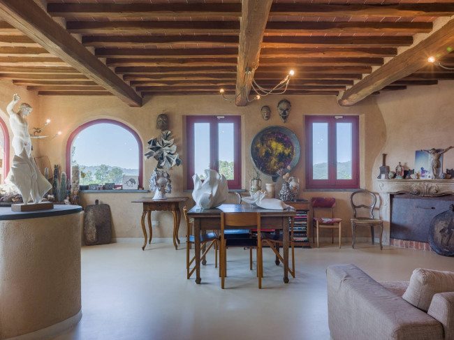 Rustic for sale in Camaiore