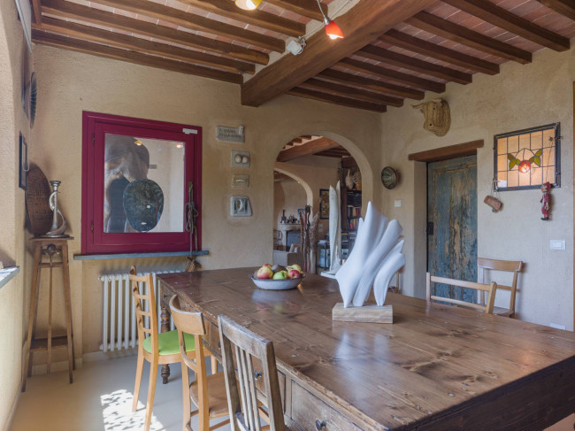 Rustic for sale in Camaiore