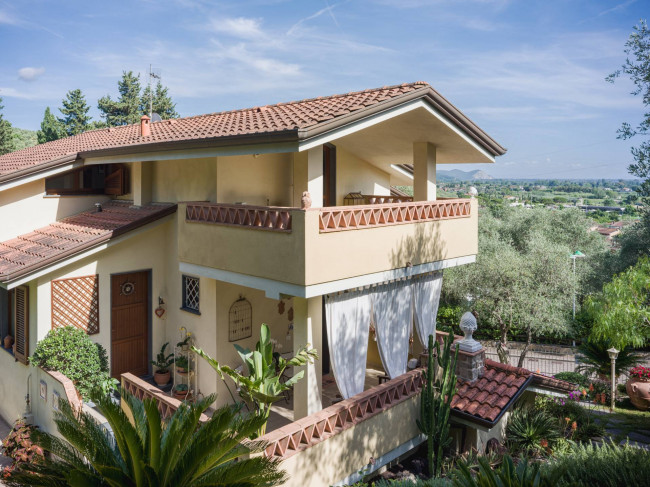 Villa in vendita a Massarosa