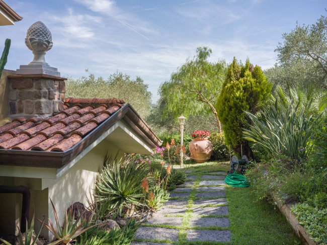 Villa in vendita a Massarosa