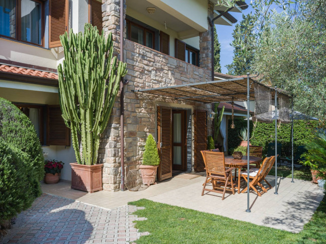 Villa in vendita a Massarosa