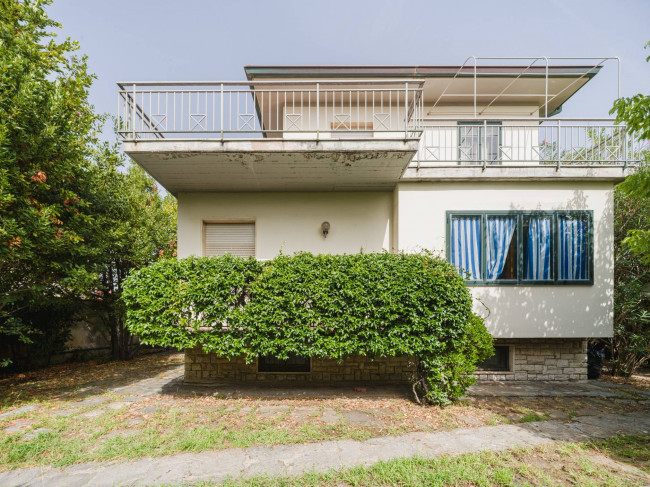 Villette a schiera in vendita a Camaiore