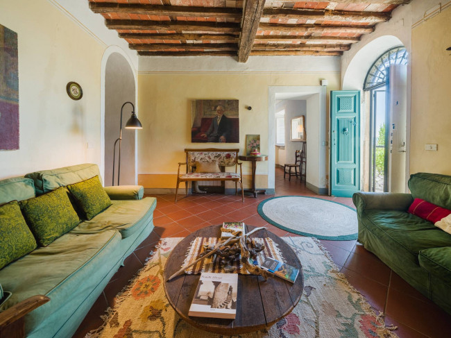 Rustico - Casale in vendita a Camaiore