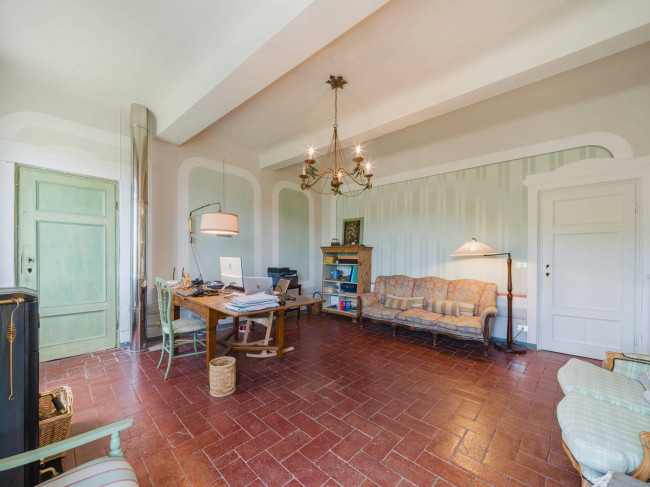 Rustico - Casale in vendita a Camaiore