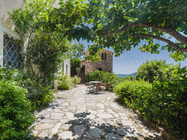 Rustico - Casale in vendita a Camaiore