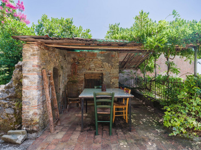 Rustico - Casale in vendita a Camaiore