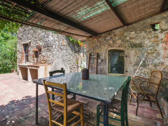 Rustico - Casale in vendita a Camaiore