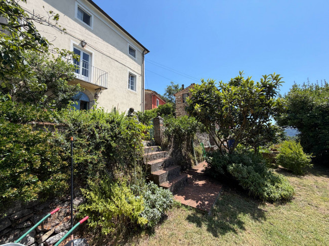 Rustico - Casale in vendita a Camaiore