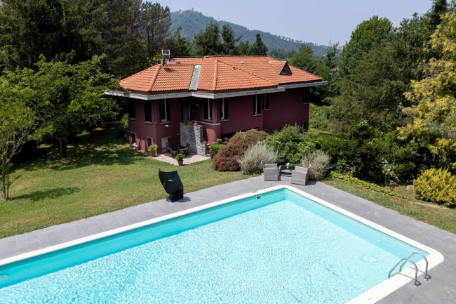 Villa in vendita a Camaiore