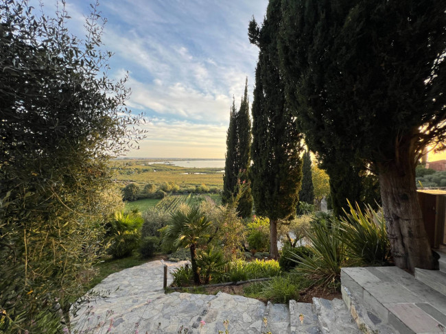 Villa in vendita a Massarosa