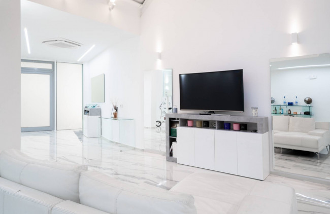 Loft/Open space in vendita a Cattolica (RN)