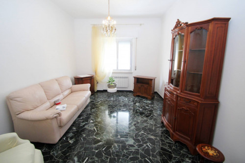 Appartamento in Affitto a Genova