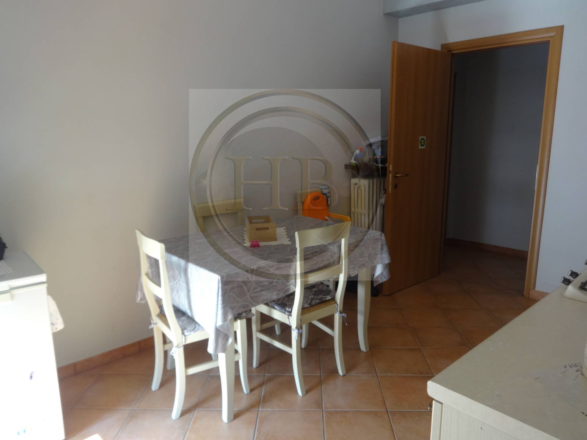 Appartamento ALBIZZATE vendita    House-Book srl