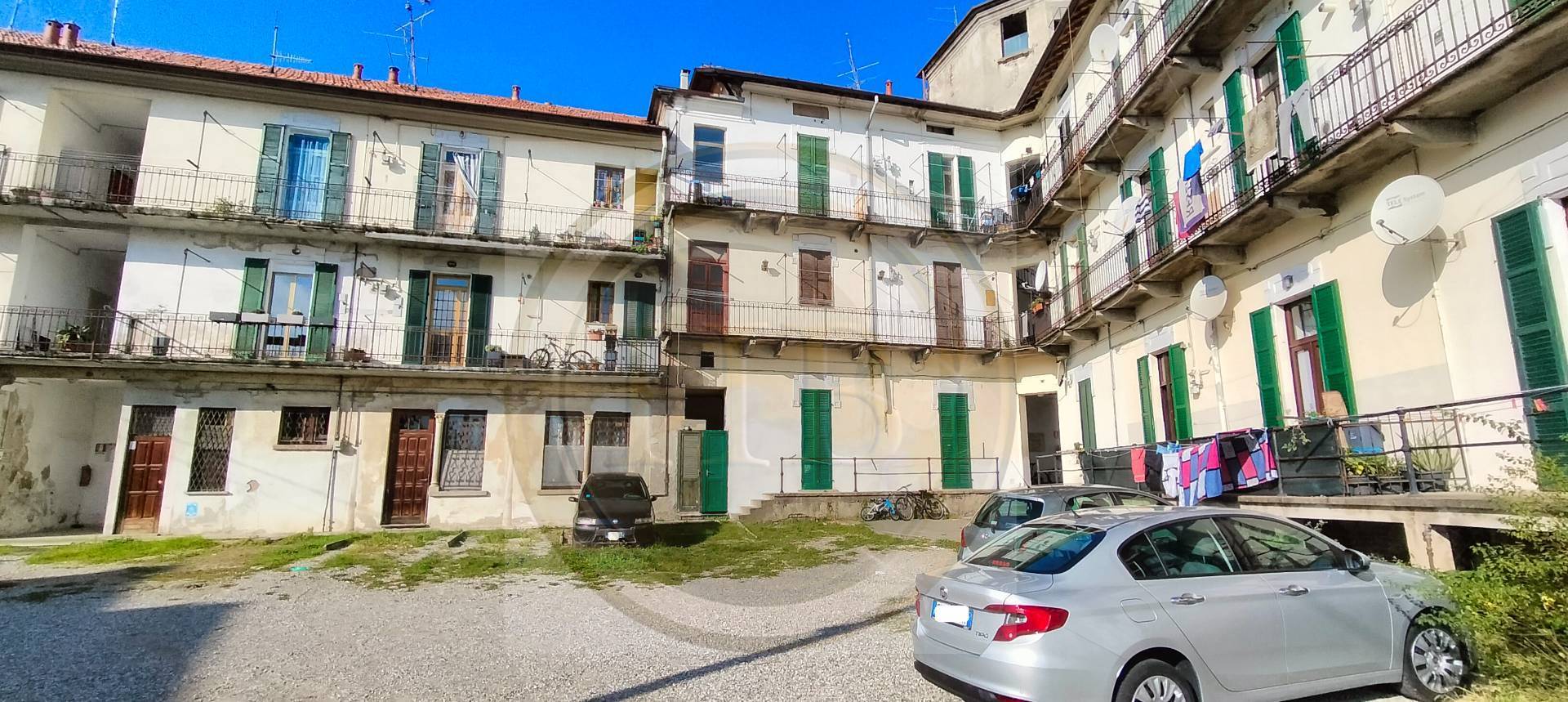 Appartamento in vendita a Jerago con Orago