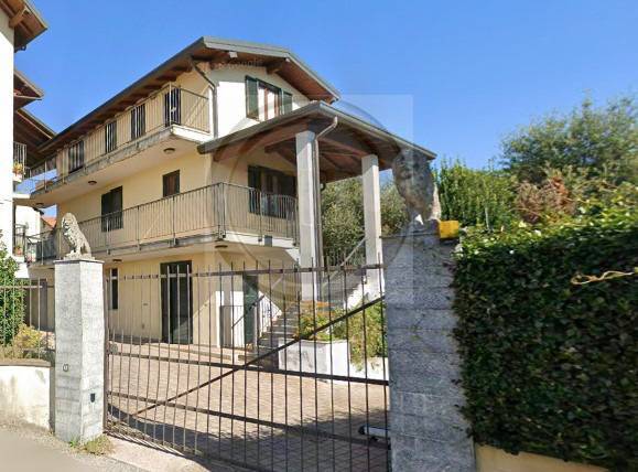 Appartamento in vendita a Oggiona con Santo Stefano