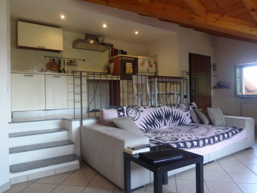 Appartamento in affitto a Albizzate