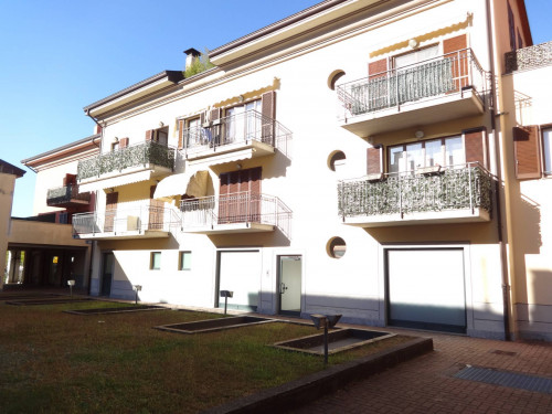 Appartamento in affitto a Cavaria con Premezzo