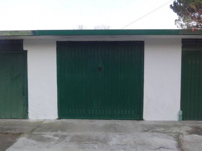 Box o garage in Affitto a Cavaria con Premezzo