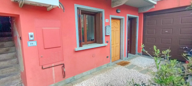 Appartamento in Vendita a Cavaria con Premezzo