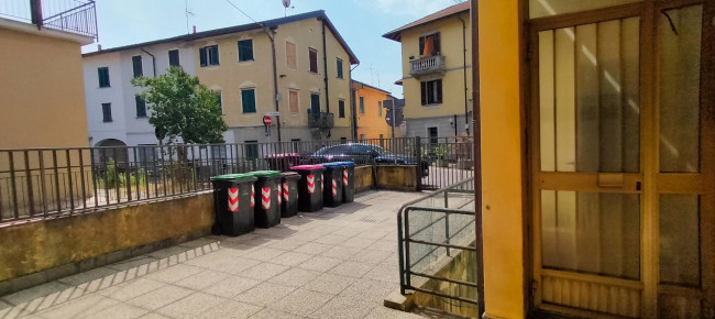 Locale commerciale in vendita a Cavaria con Premezzo