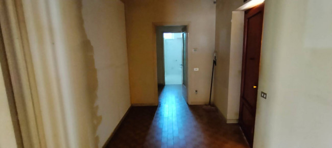 Locale commerciale in vendita a Cavaria con Premezzo