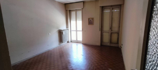 Locale commerciale in vendita a Cavaria con Premezzo