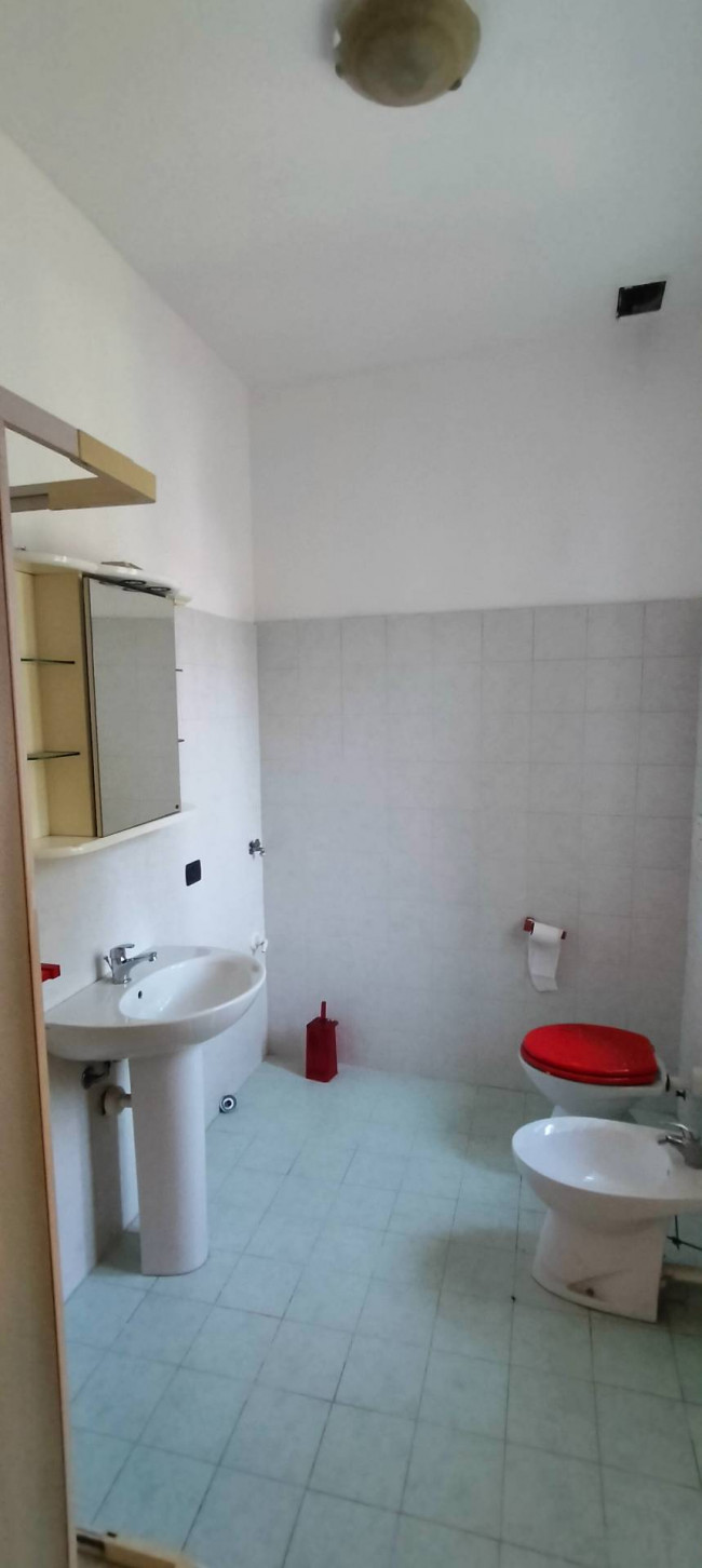 Locale commerciale in vendita a Cavaria con Premezzo