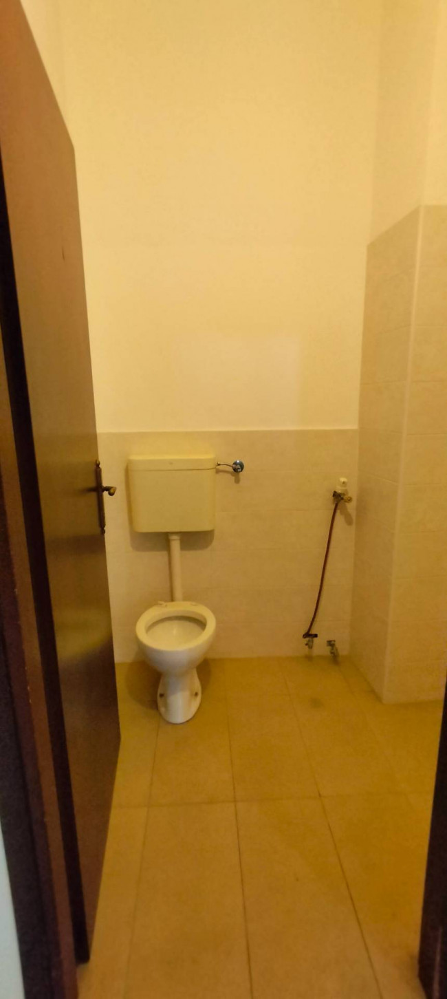 Locale commerciale in vendita a Cavaria con Premezzo