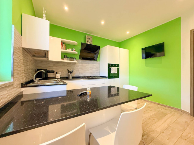 Villa in vendita a Oggiona con Santo Stefano