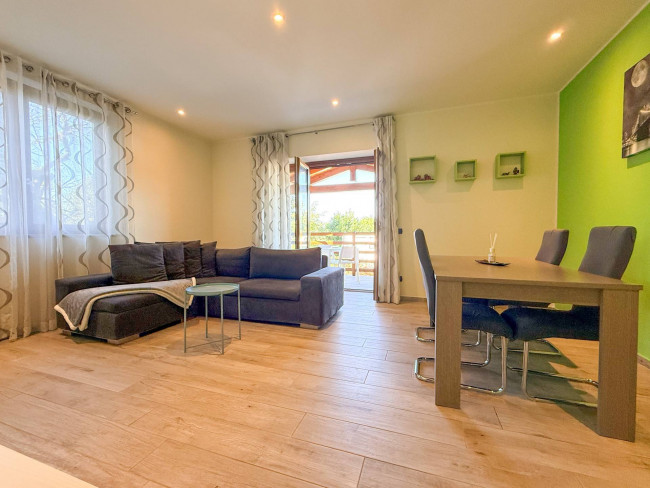 Villa in vendita a Oggiona con Santo Stefano