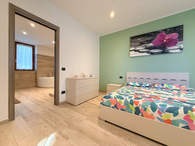 Villa in vendita a Oggiona con Santo Stefano