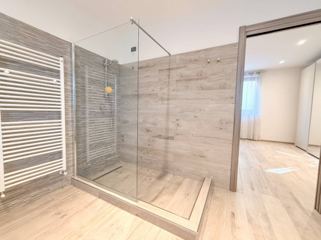 Villa in vendita a Oggiona con Santo Stefano