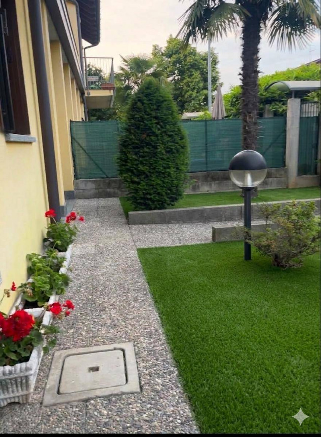 Villette a schiera in vendita a Albizzate