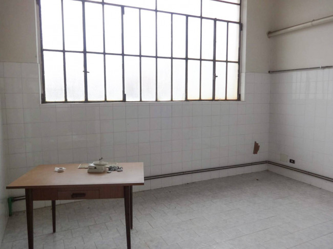 Capannone in affitto a Cavaria con Premezzo