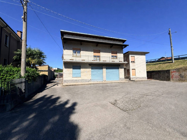 Casa singola in vendita a Cavaria con Premezzo