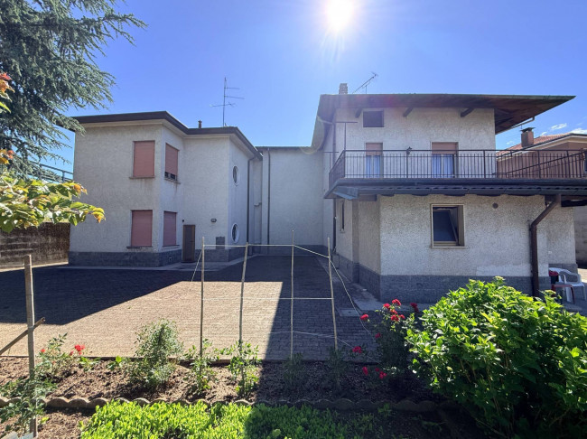 Casa singola in vendita a Cavaria con Premezzo