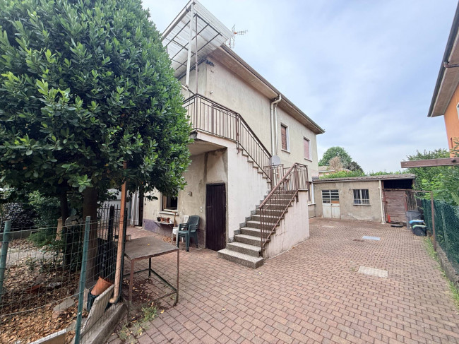 Villetta Bifamigliare in vendita a Cavaria con Premezzo