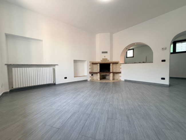 Appartamento in vendita a Cardano al Campo