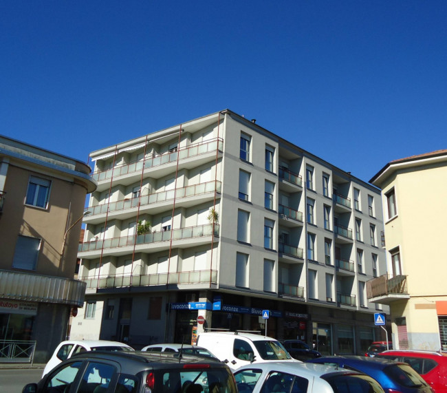 APPARTAMENTO trilocale in Vendita a Cassano Magnago