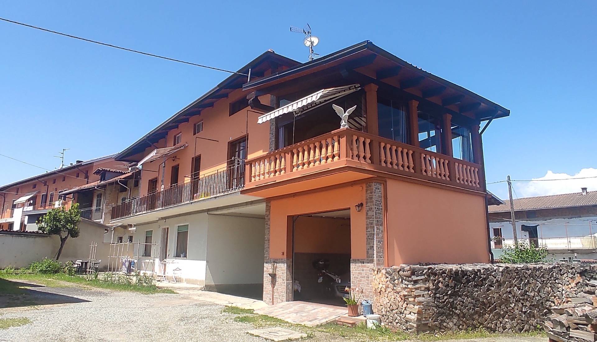 Appartamento in Vendita a Benna