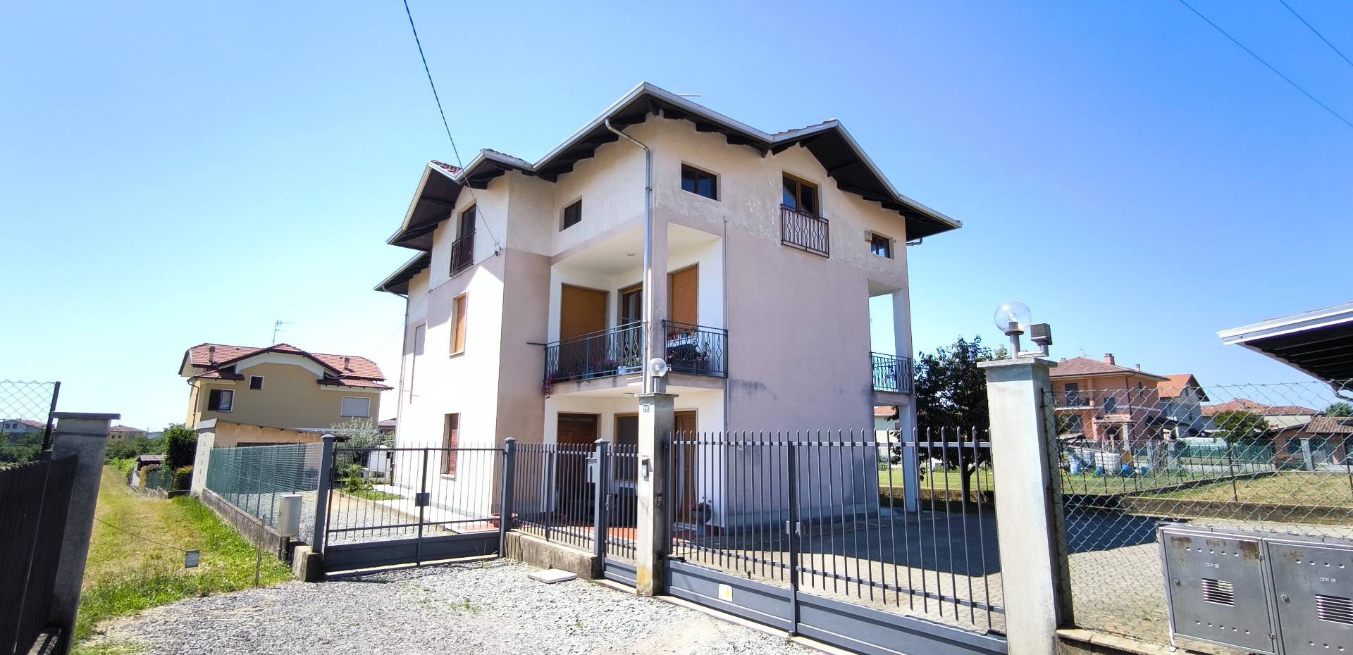 Villa in Vendita a Vigliano Biellese