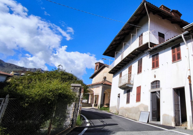 Casa singola in Vendita a Camandona